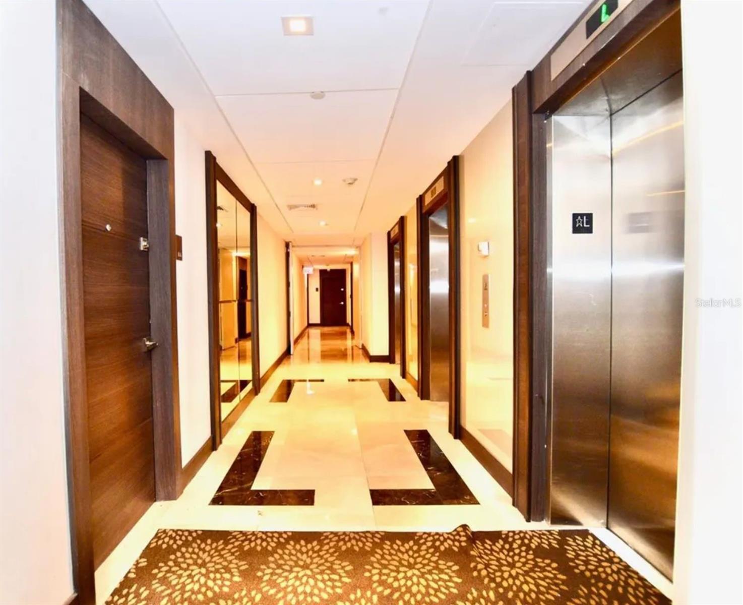 Image 3 of 36 For 20505 Country Club Drive 534