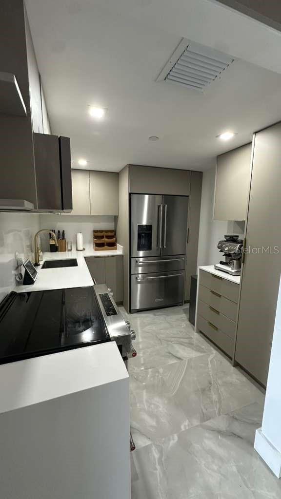 Image 7 of 36 For 20505 Country Club Drive 534