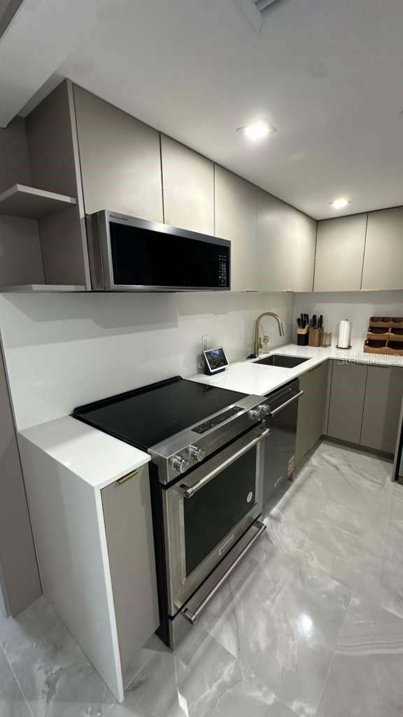 Image 8 of 36 For 20505 Country Club Drive 534