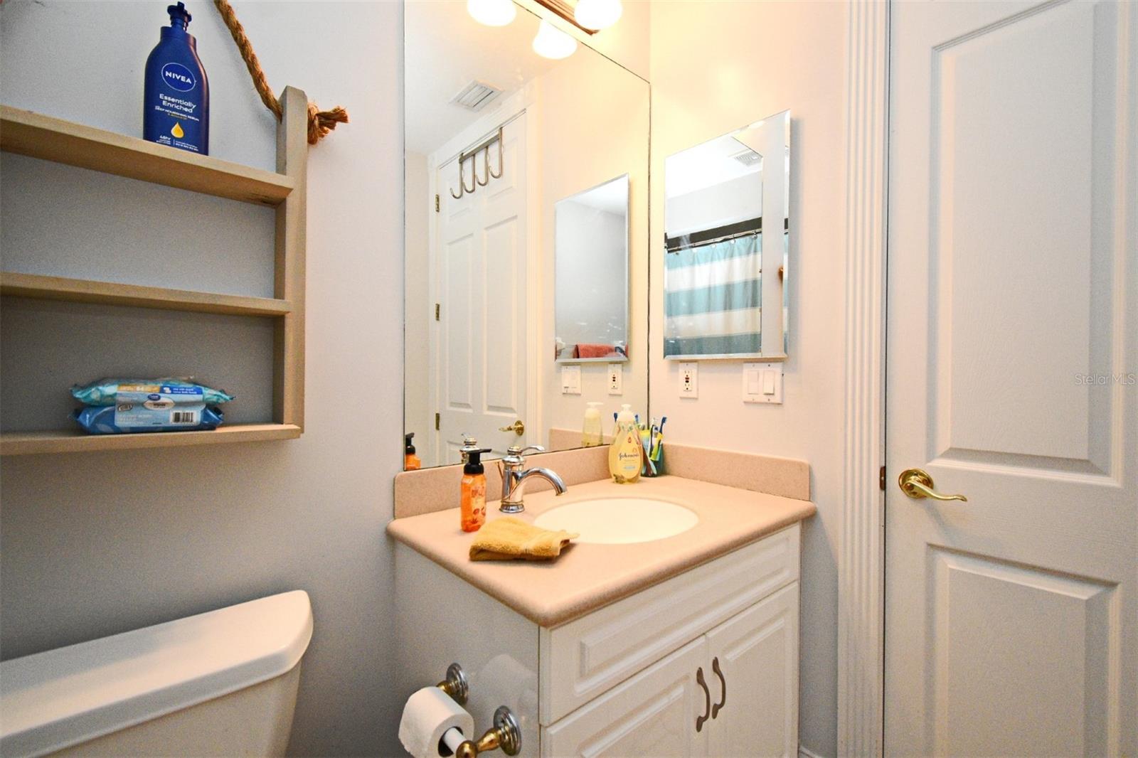 Image 33 of 40 For 4624 Harbour Village Boulevard 4206