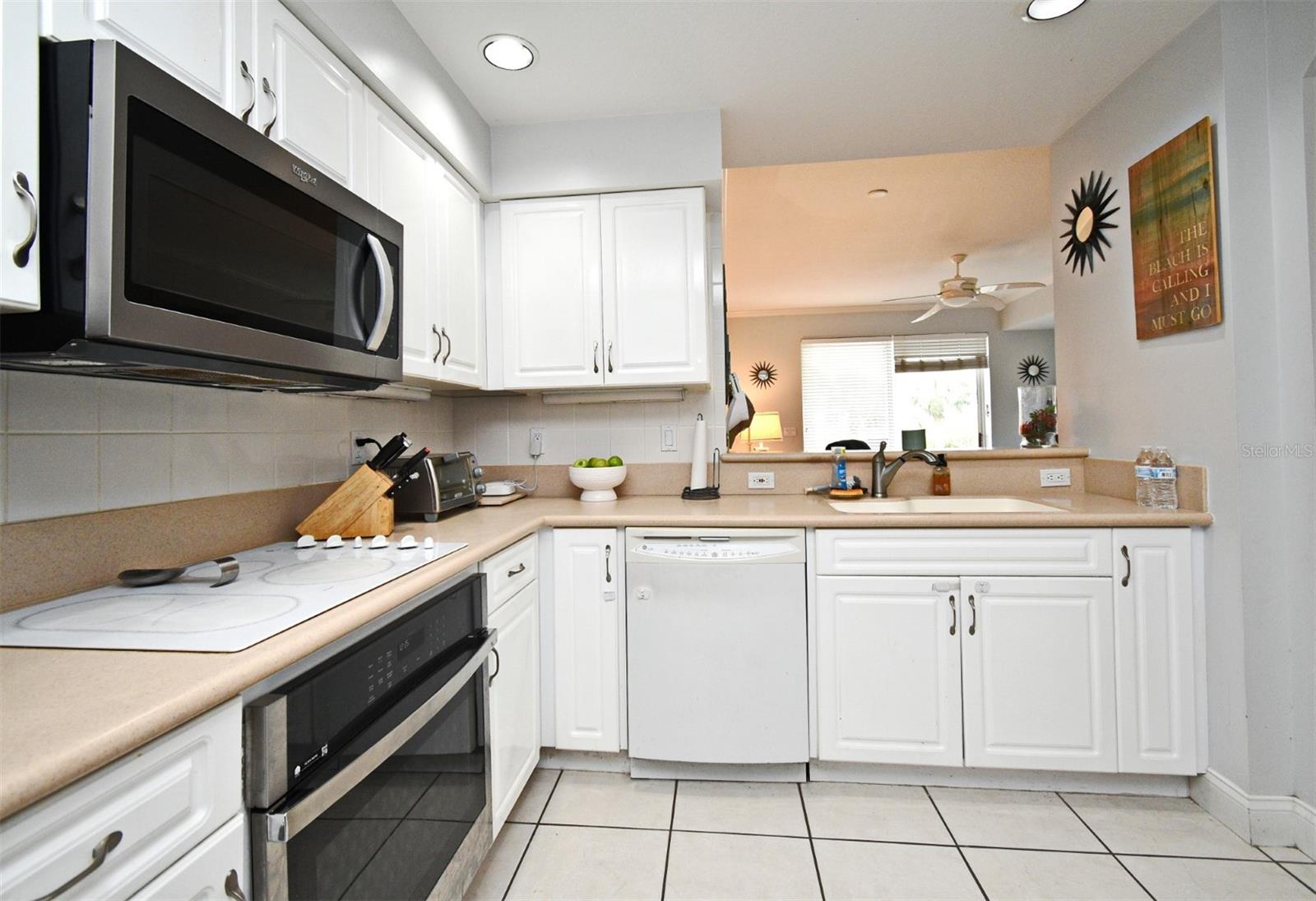 Image 7 of 40 For 4624 Harbour Village Boulevard 4206