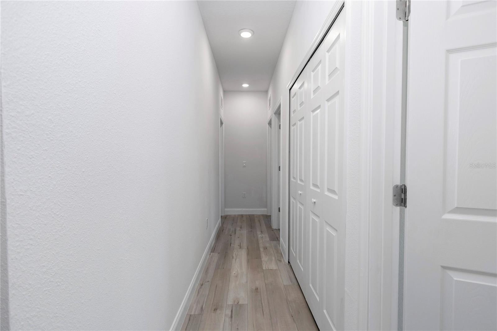 Image 25 of 38 For 15227 28th Avenue Road