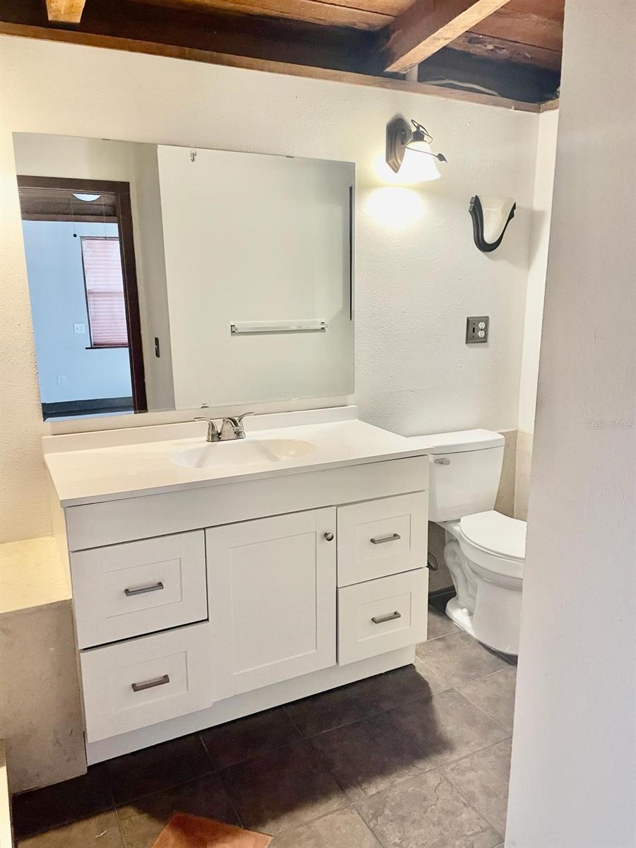 Image 18 of 27 For 530 Webster Street