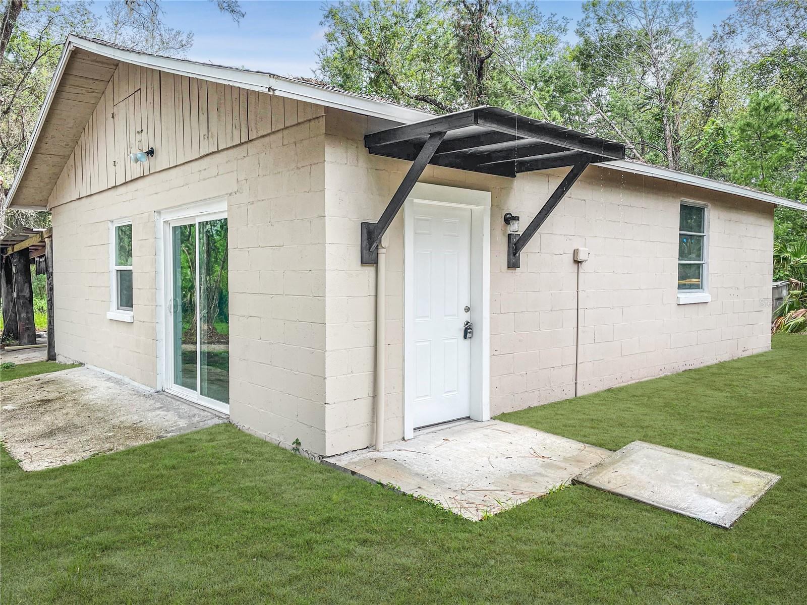 Image 24 of 27 For 530 Webster Street