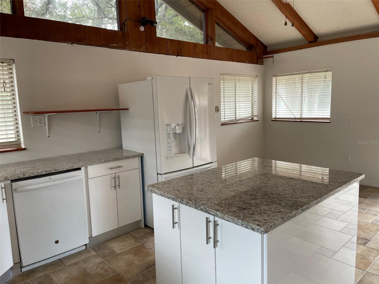 Image 5 of 27 For 530 Webster Street