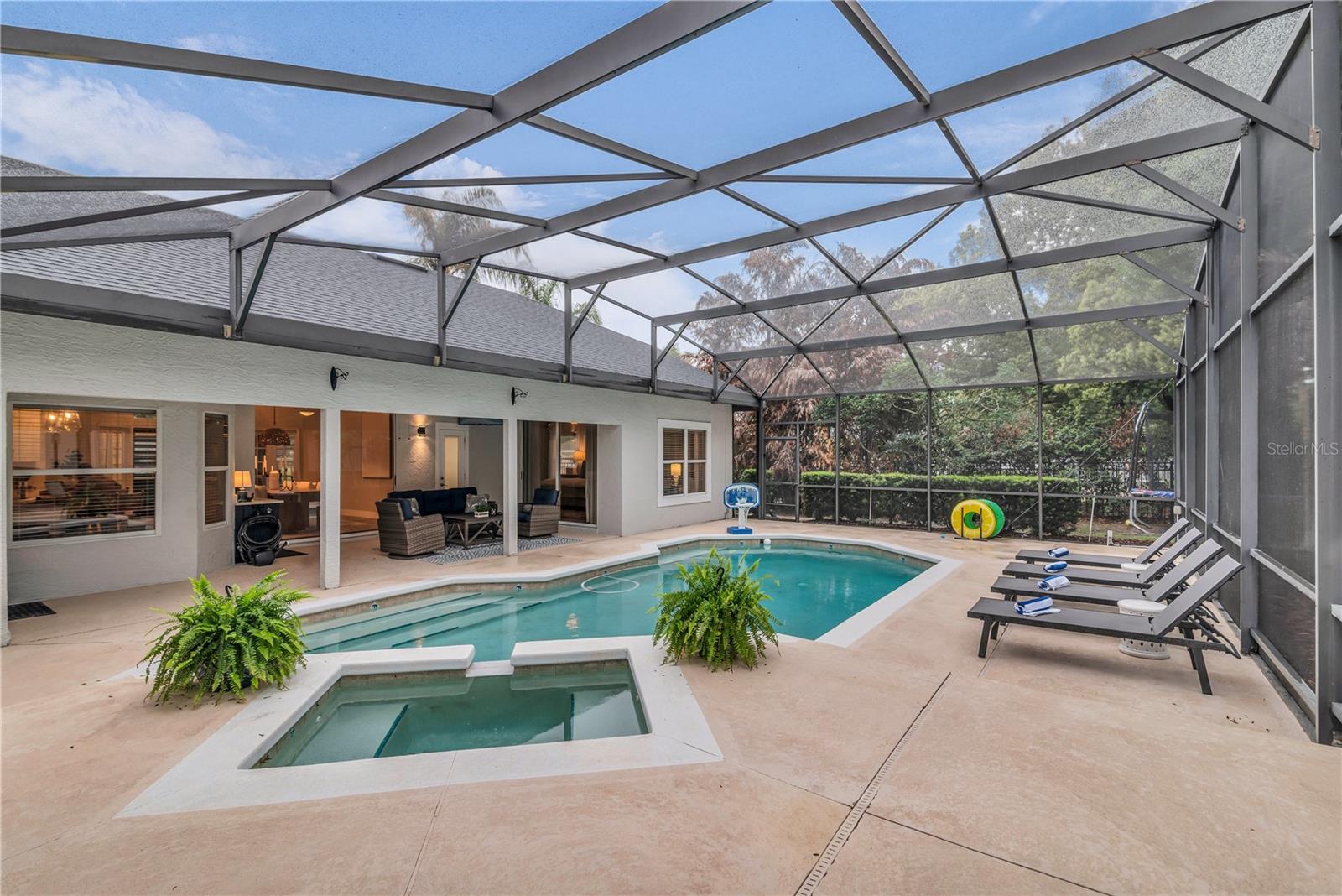 Image 4 of 72 For 2806 Windsor Hill Drive