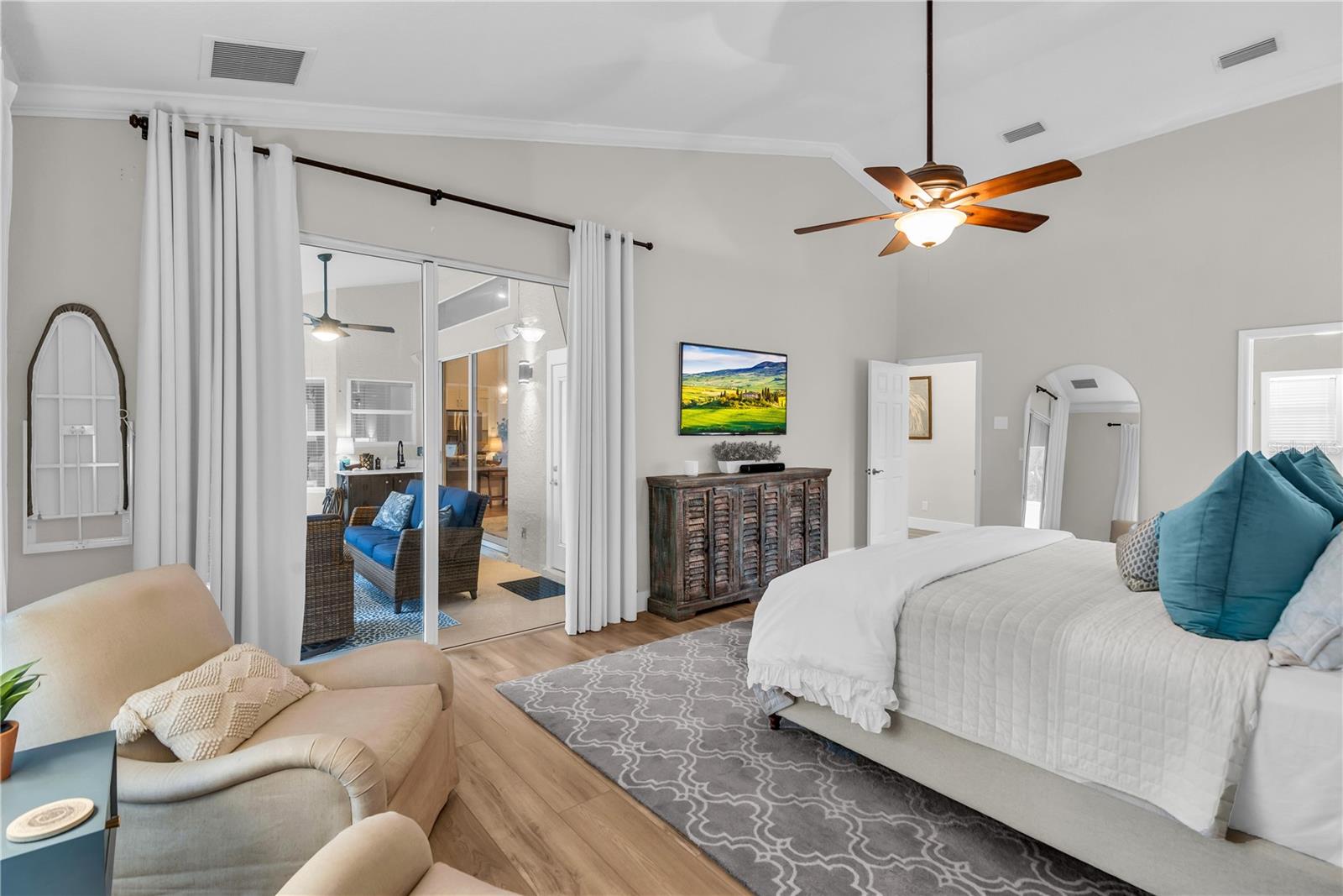 Image 40 of 72 For 2806 Windsor Hill Drive