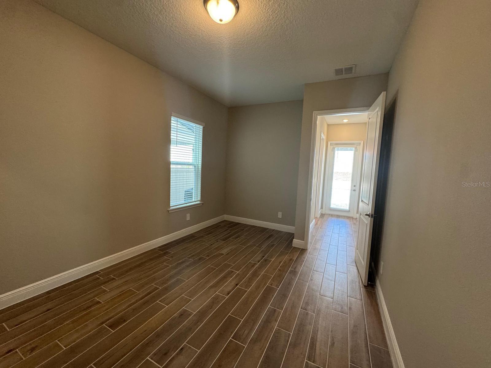 Image 13 of 69 For 16405 Silver Brook Way