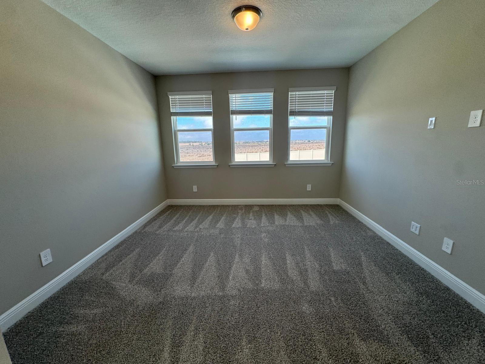 Image 34 of 69 For 16405 Silver Brook Way