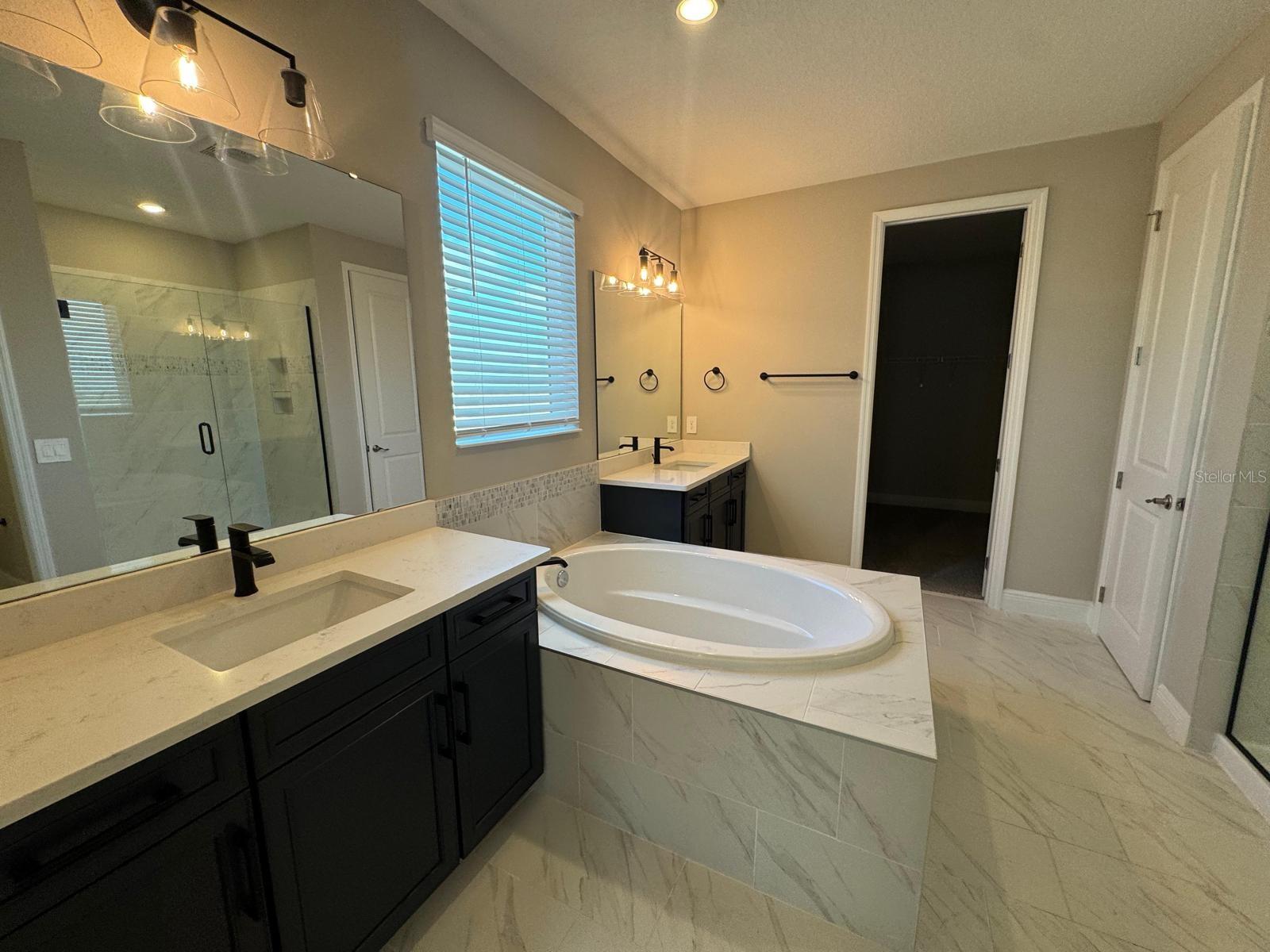 Image 37 of 69 For 16405 Silver Brook Way