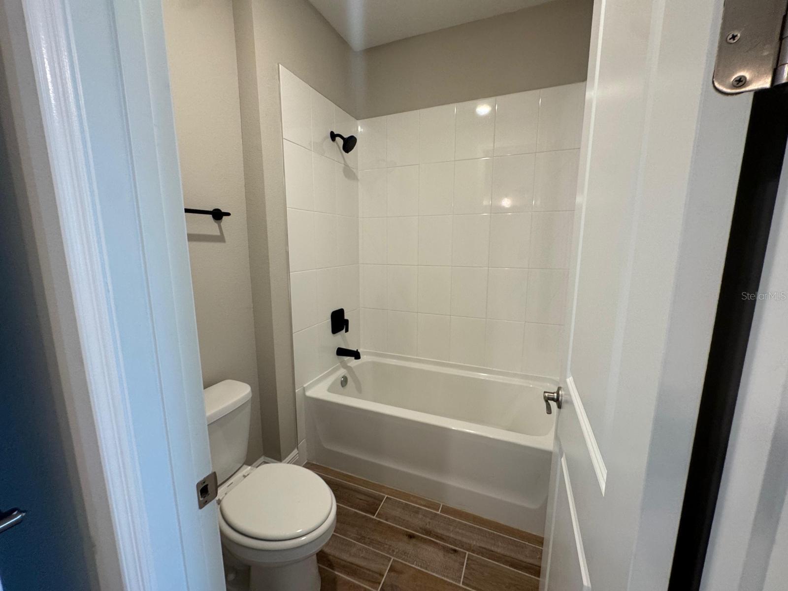 Image 45 of 69 For 16405 Silver Brook Way