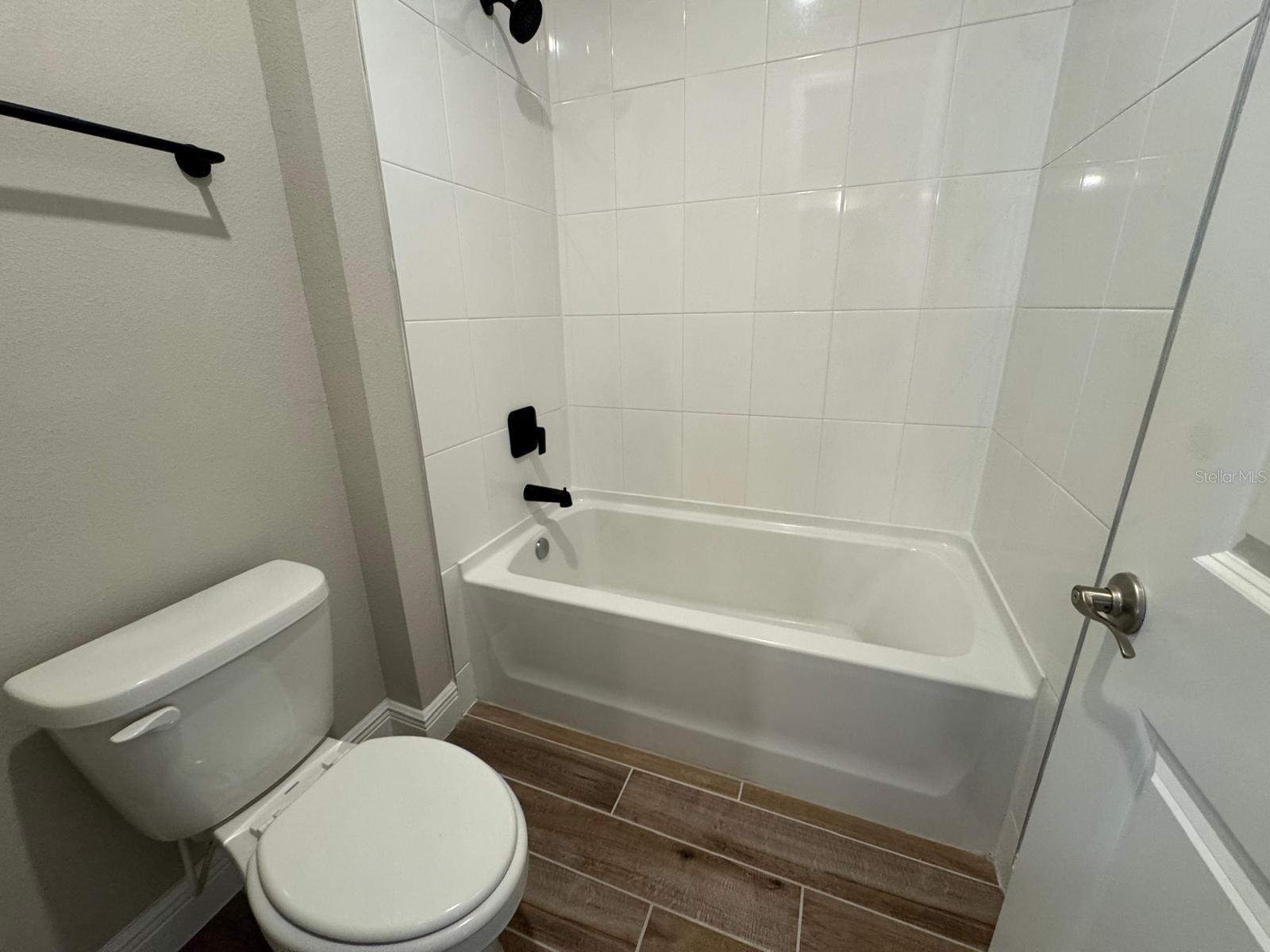 Image 55 of 69 For 16405 Silver Brook Way