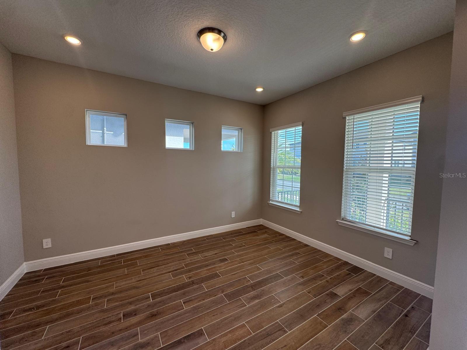 Image 6 of 69 For 16405 Silver Brook Way