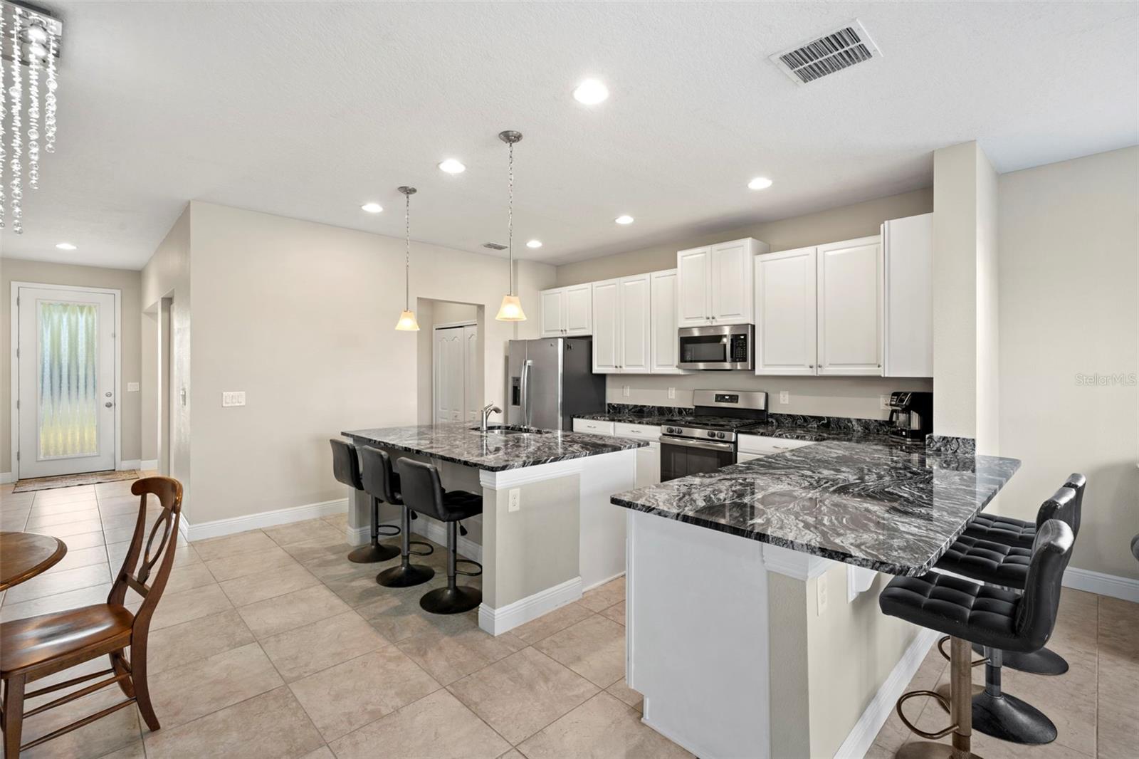 Image 3 of 25 For 1468 Chelsea Manor Circle