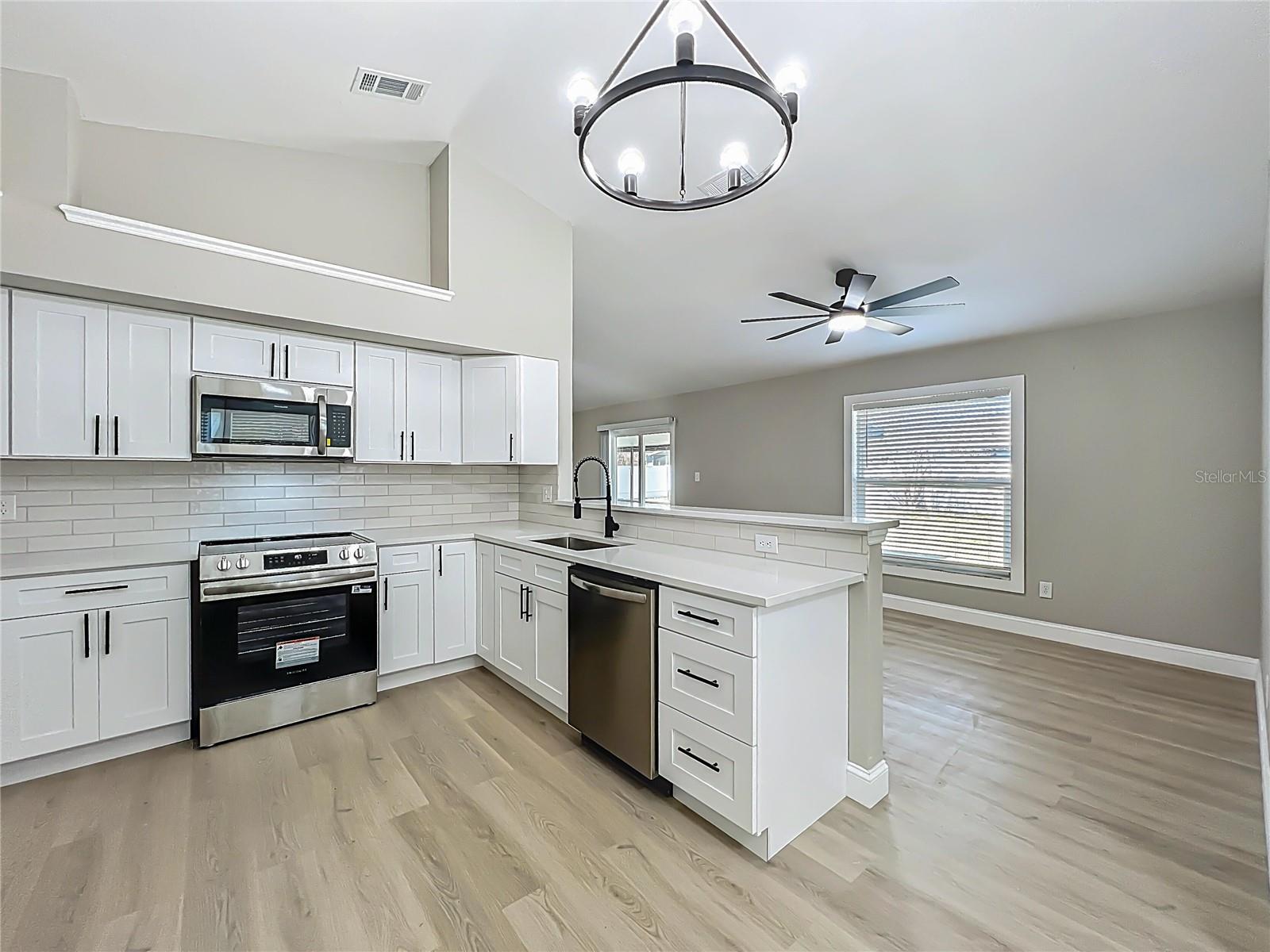 Image 18 of 57 For 6911 Crescent Ridge Road