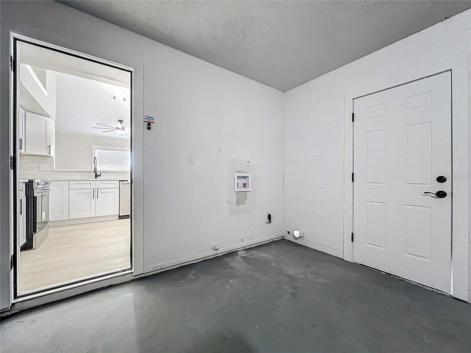 Image 41 of 57 For 6911 Crescent Ridge Road