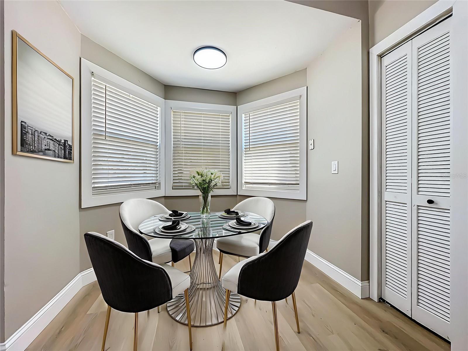 Image 5 of 57 For 6911 Crescent Ridge Road