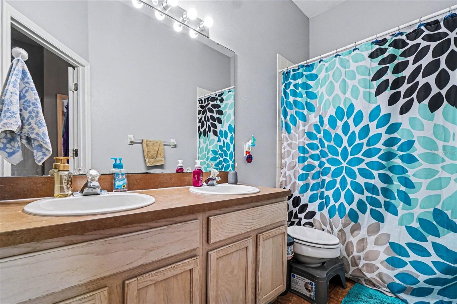 Image 17 of 29 For 2716 Wortham Lane