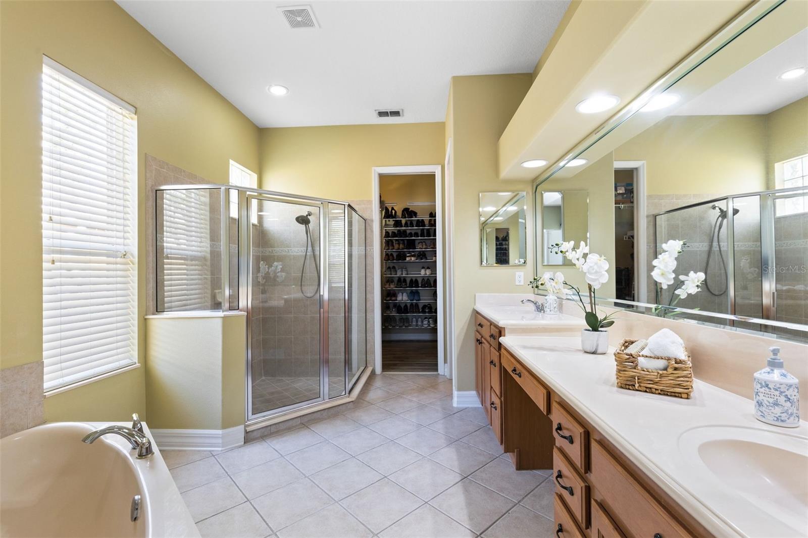 Image 19 of 37 For 2145 Northumbria Drive