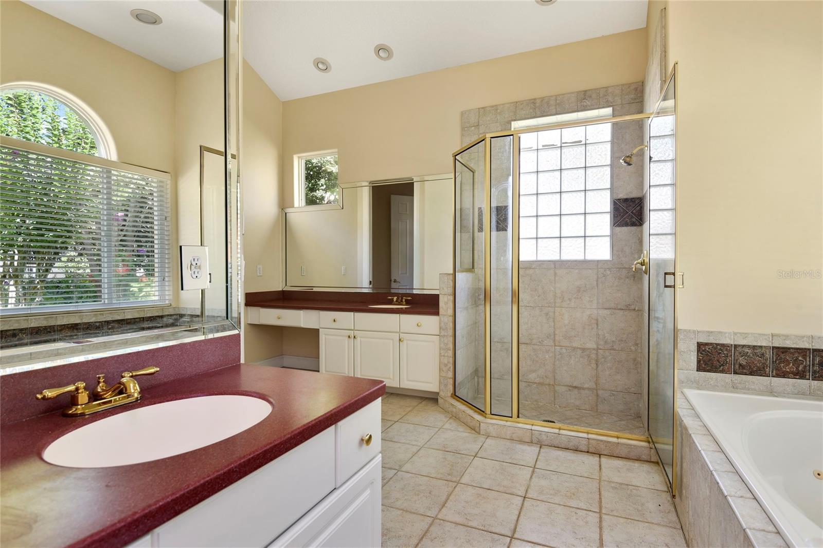 Image 18 of 35 For 1879 Sunset Drive