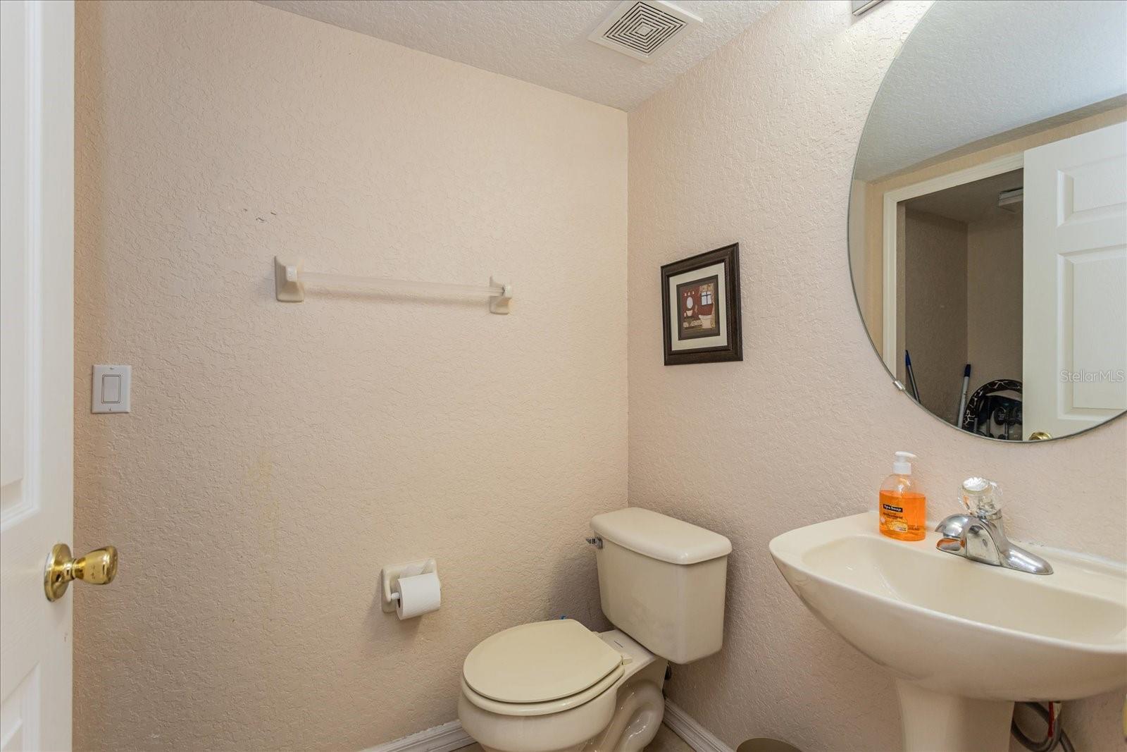 Image 19 of 25 For 232 La Mirage Street