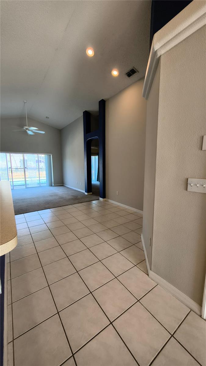 Image 10 of 43 For 16721 Rolling Green Drive S