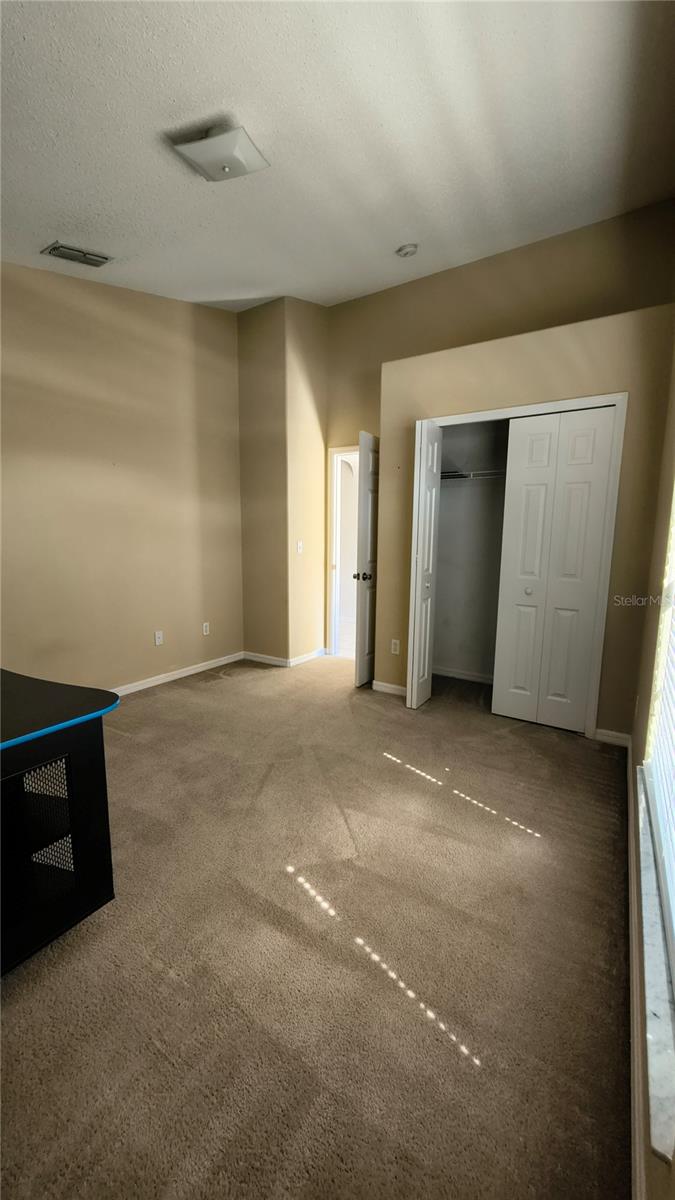 Image 13 of 43 For 16721 Rolling Green Drive S