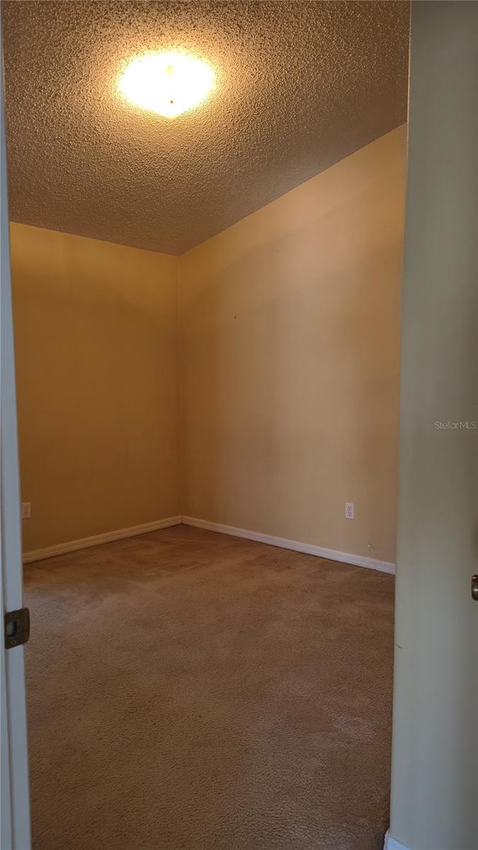 Image 15 of 43 For 16721 Rolling Green Drive S