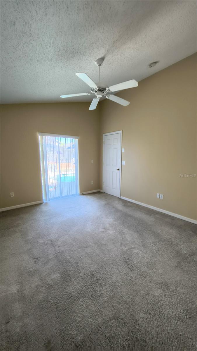 Image 19 of 43 For 16721 Rolling Green Drive S