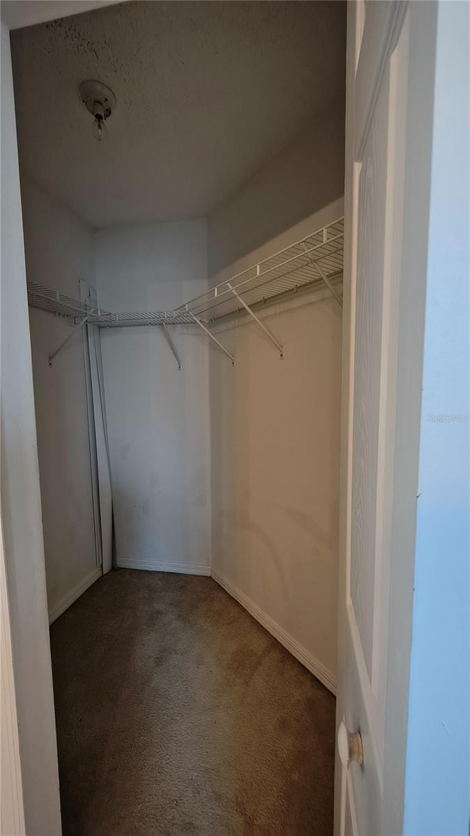 Image 22 of 43 For 16721 Rolling Green Drive S