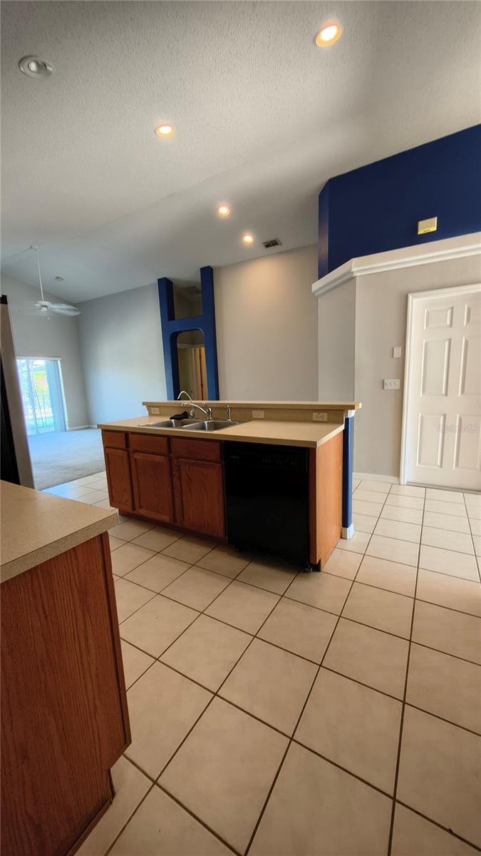 Image 24 of 43 For 16721 Rolling Green Drive S