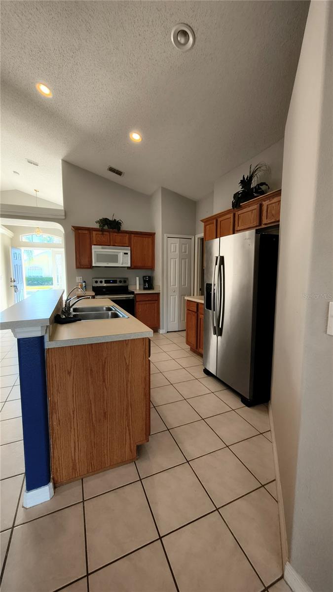 Image 27 of 43 For 16721 Rolling Green Drive S