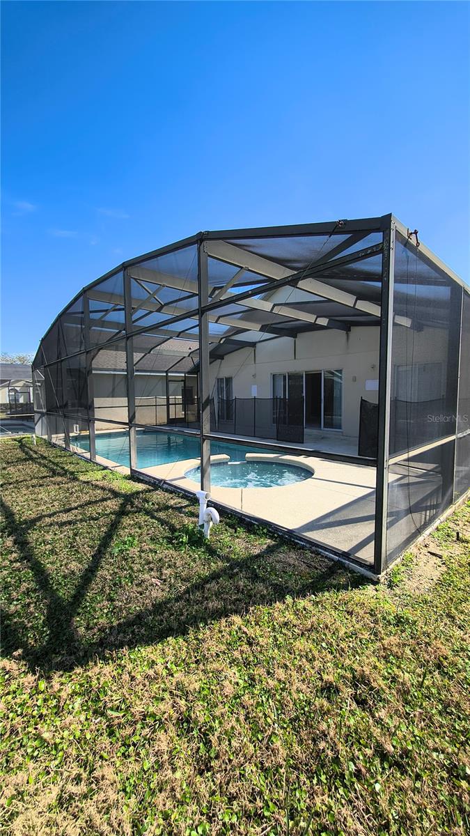 Image 37 of 43 For 16721 Rolling Green Drive S