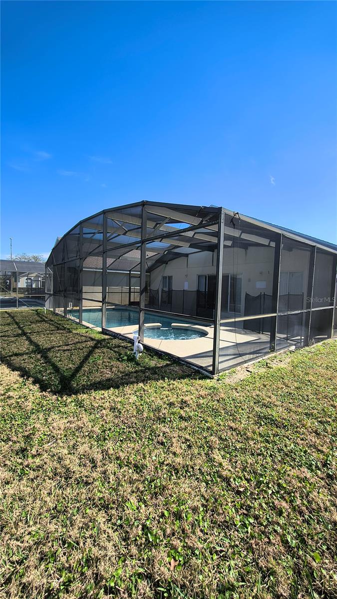 Image 38 of 43 For 16721 Rolling Green Drive S