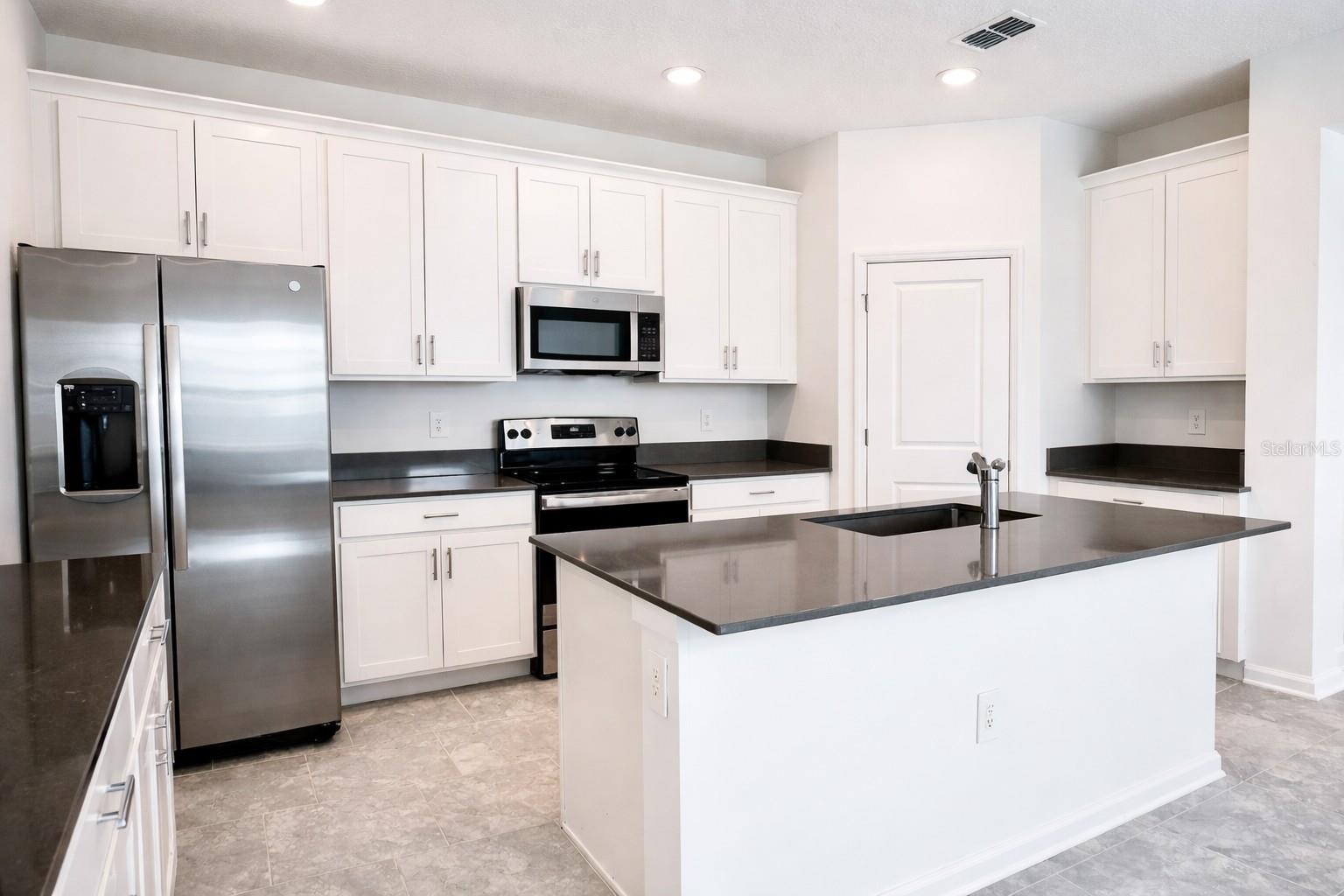 Image 3 of 8 For 136 Aces High Lane