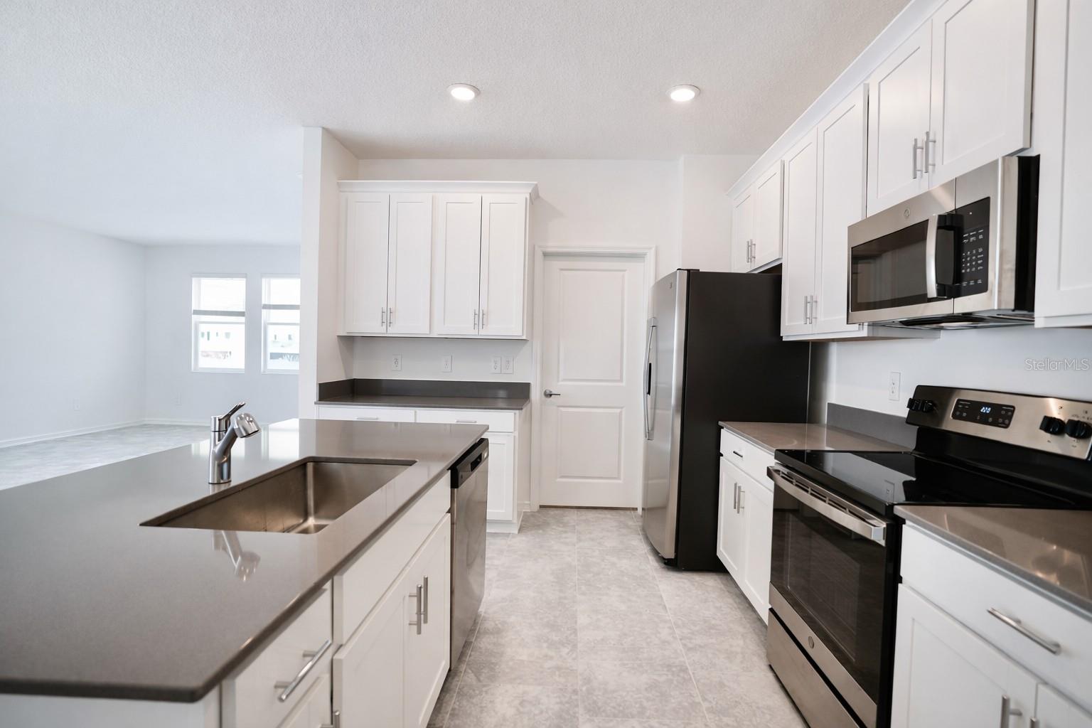 Image 6 of 8 For 136 Aces High Lane