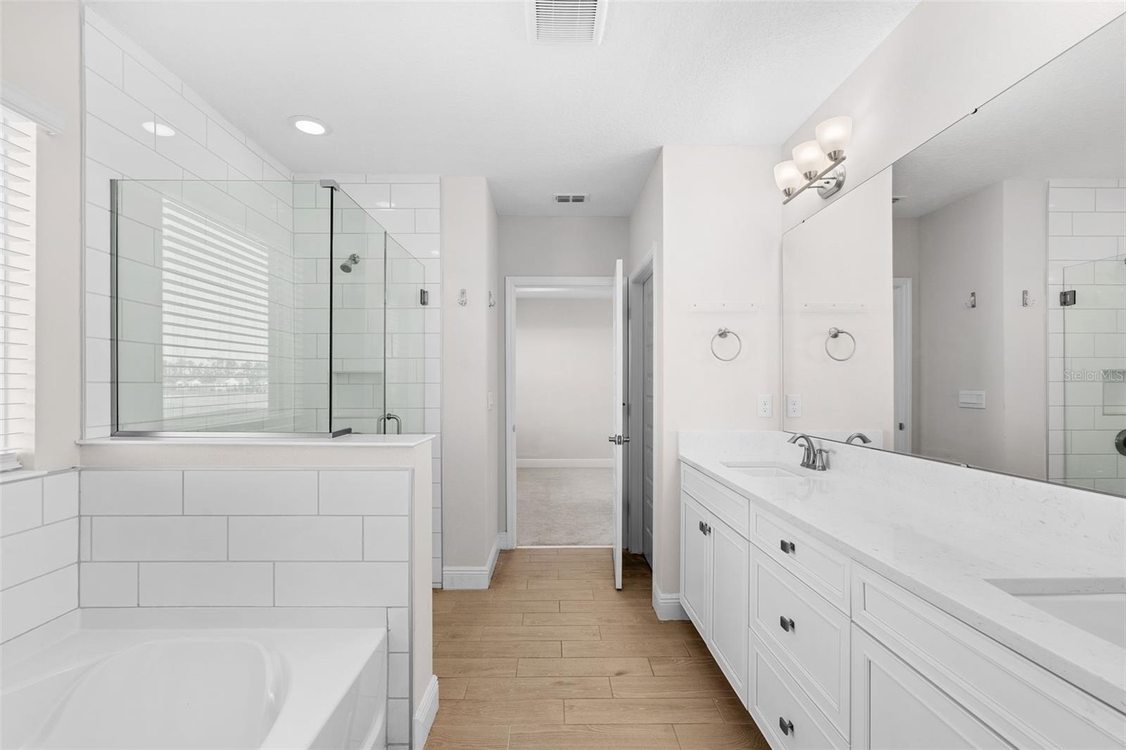 Image 16 of 37 For 18309 Oliver Twist Way