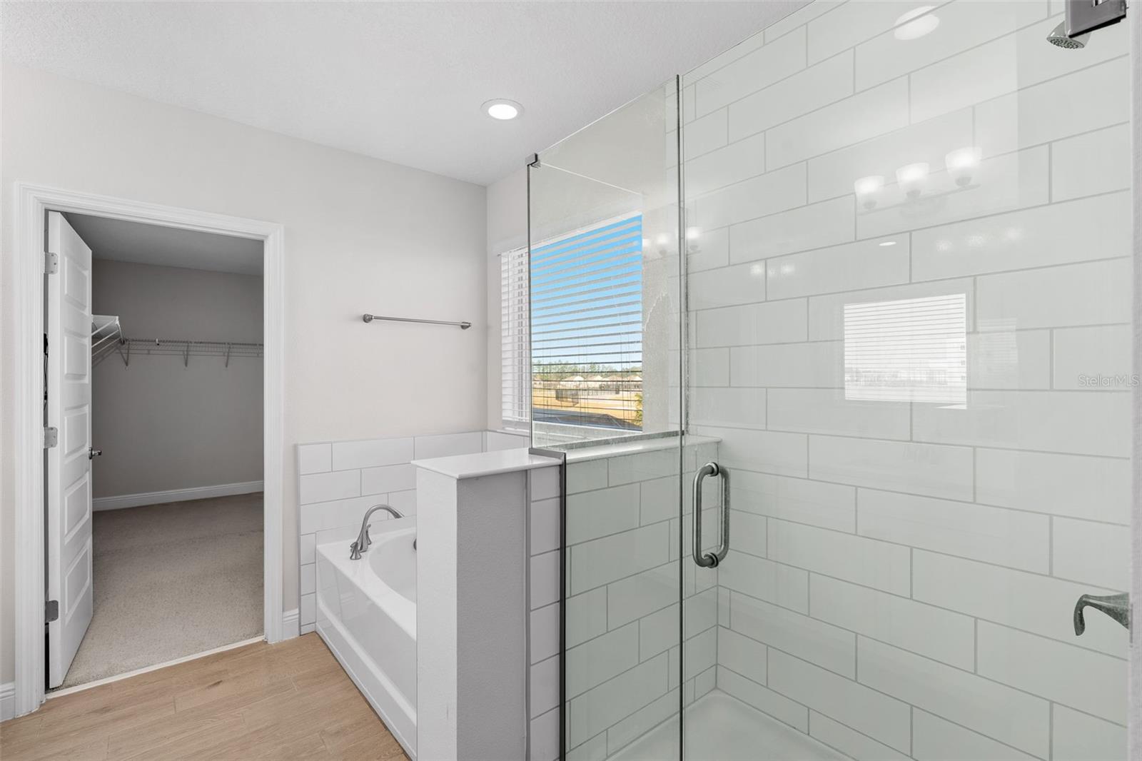 Image 18 of 37 For 18309 Oliver Twist Way