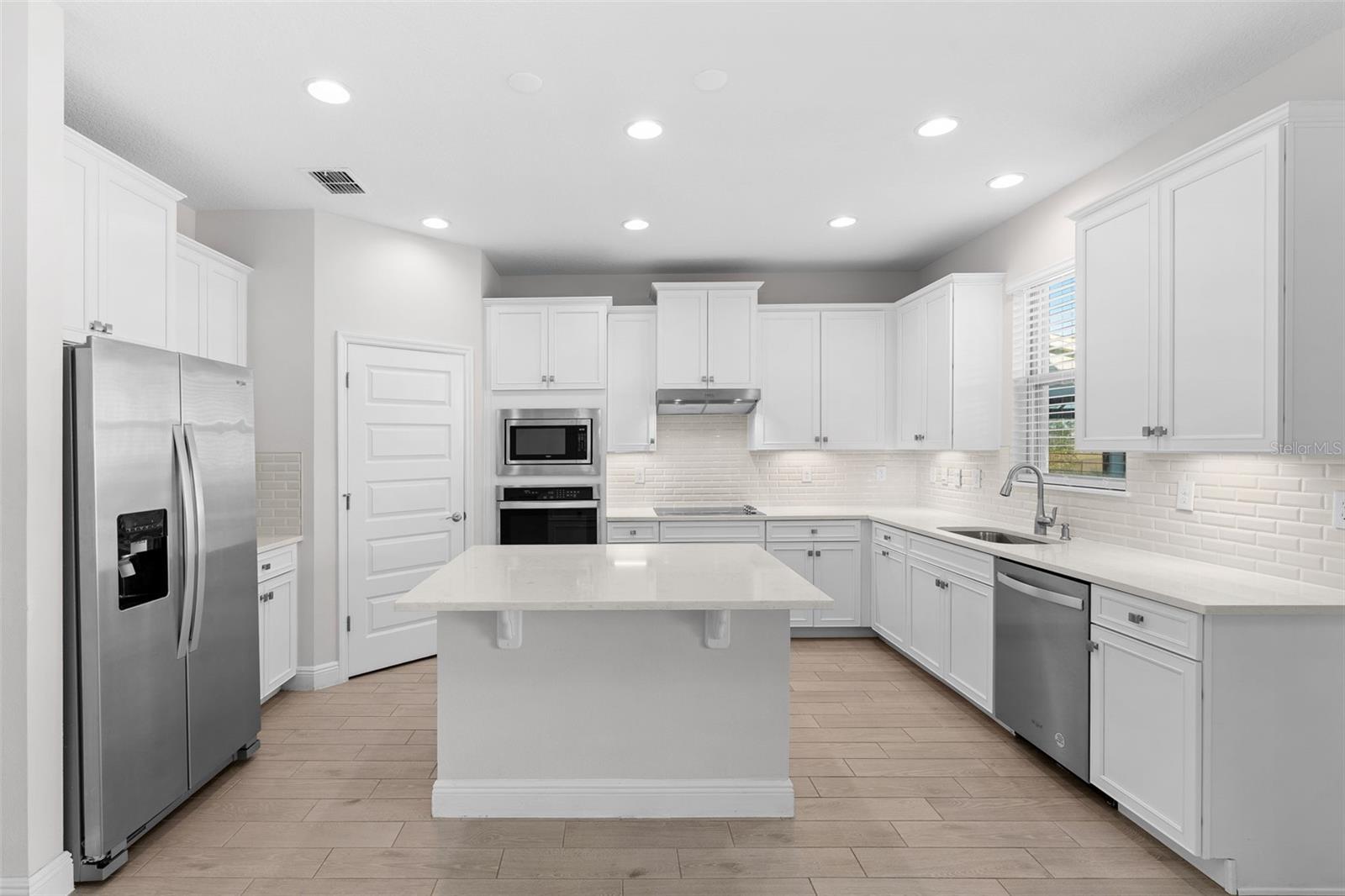 Image 5 of 37 For 18309 Oliver Twist Way