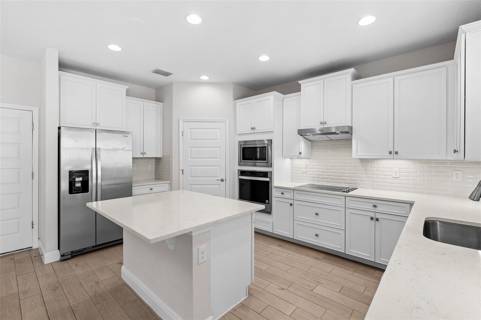 Image 6 of 37 For 18309 Oliver Twist Way