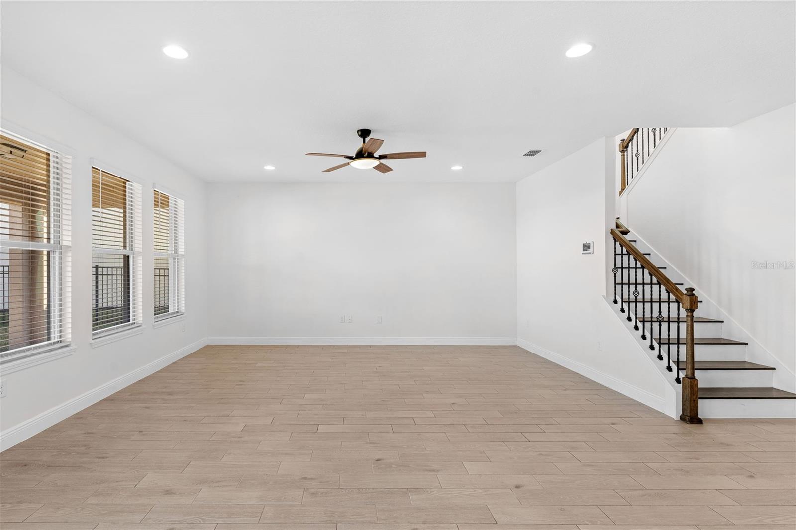 Image 7 of 37 For 18309 Oliver Twist Way