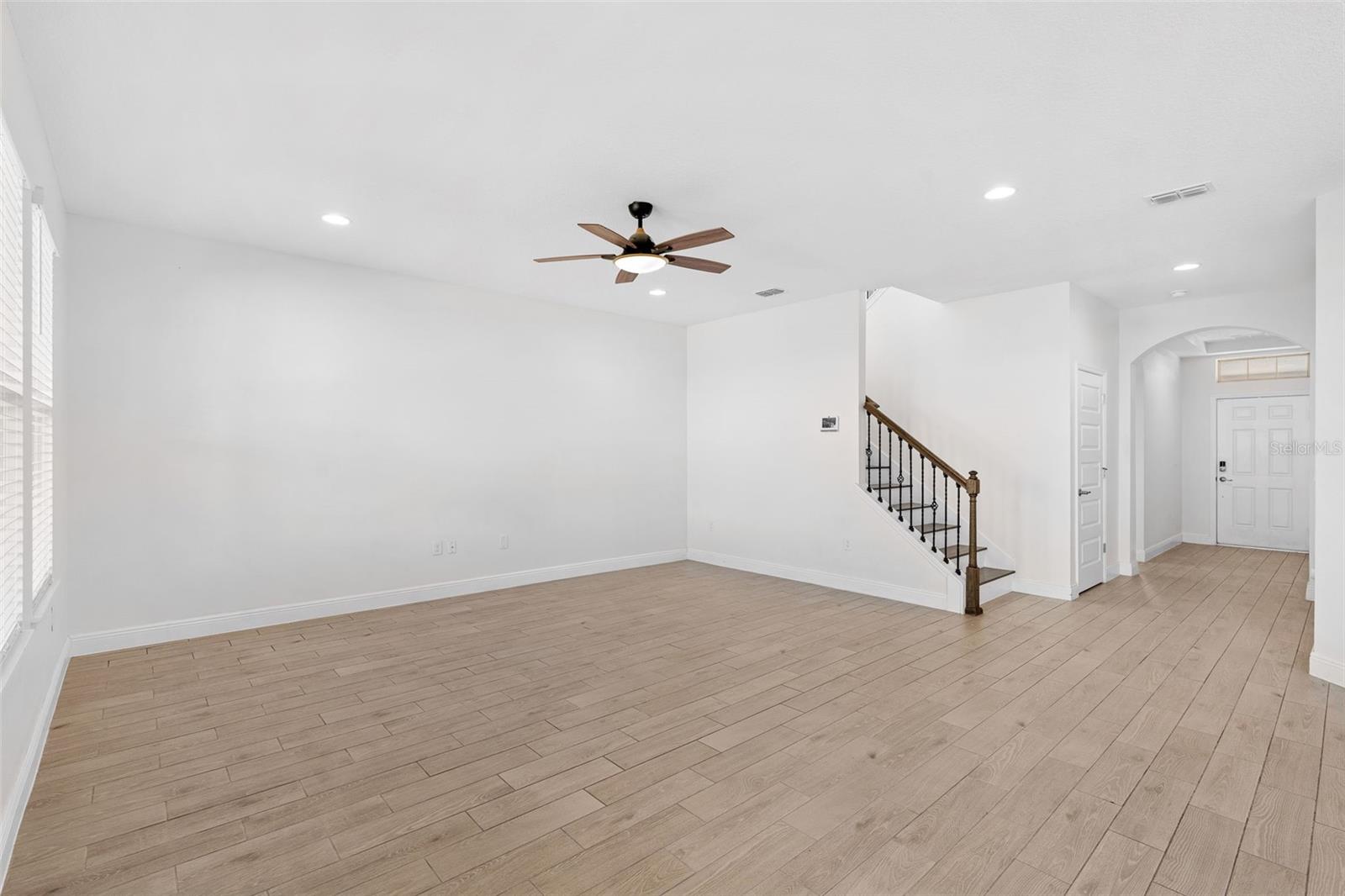 Image 9 of 37 For 18309 Oliver Twist Way