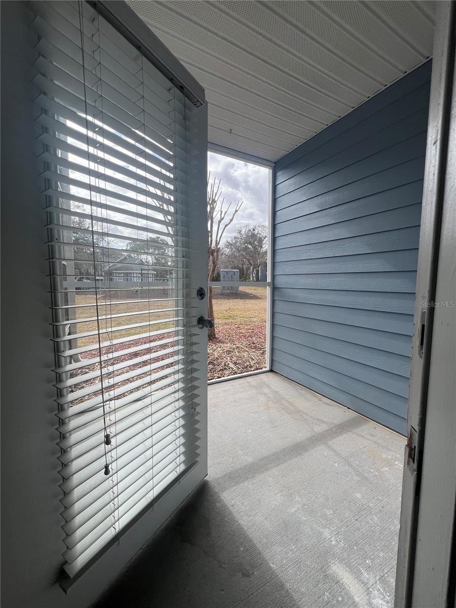 Image 11 of 16 For 2584 Grassy Point Dr  104