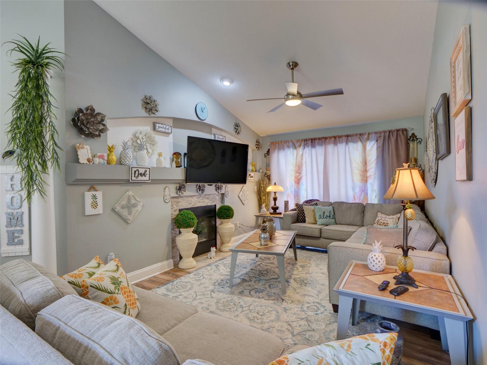 Image 6 of 45 For 1437 Bent Oaks Boulevard