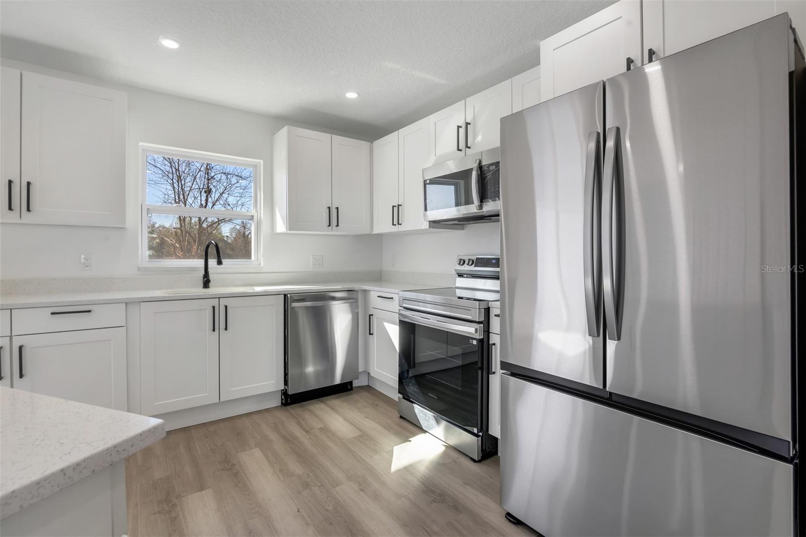 Image 8 of 39 For 1350 Lake Asher Circle