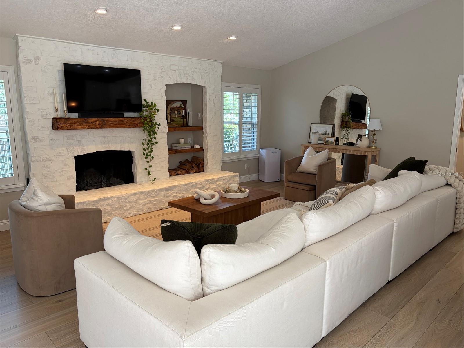 Image 10 of 60 For 104 Stonebrook Court