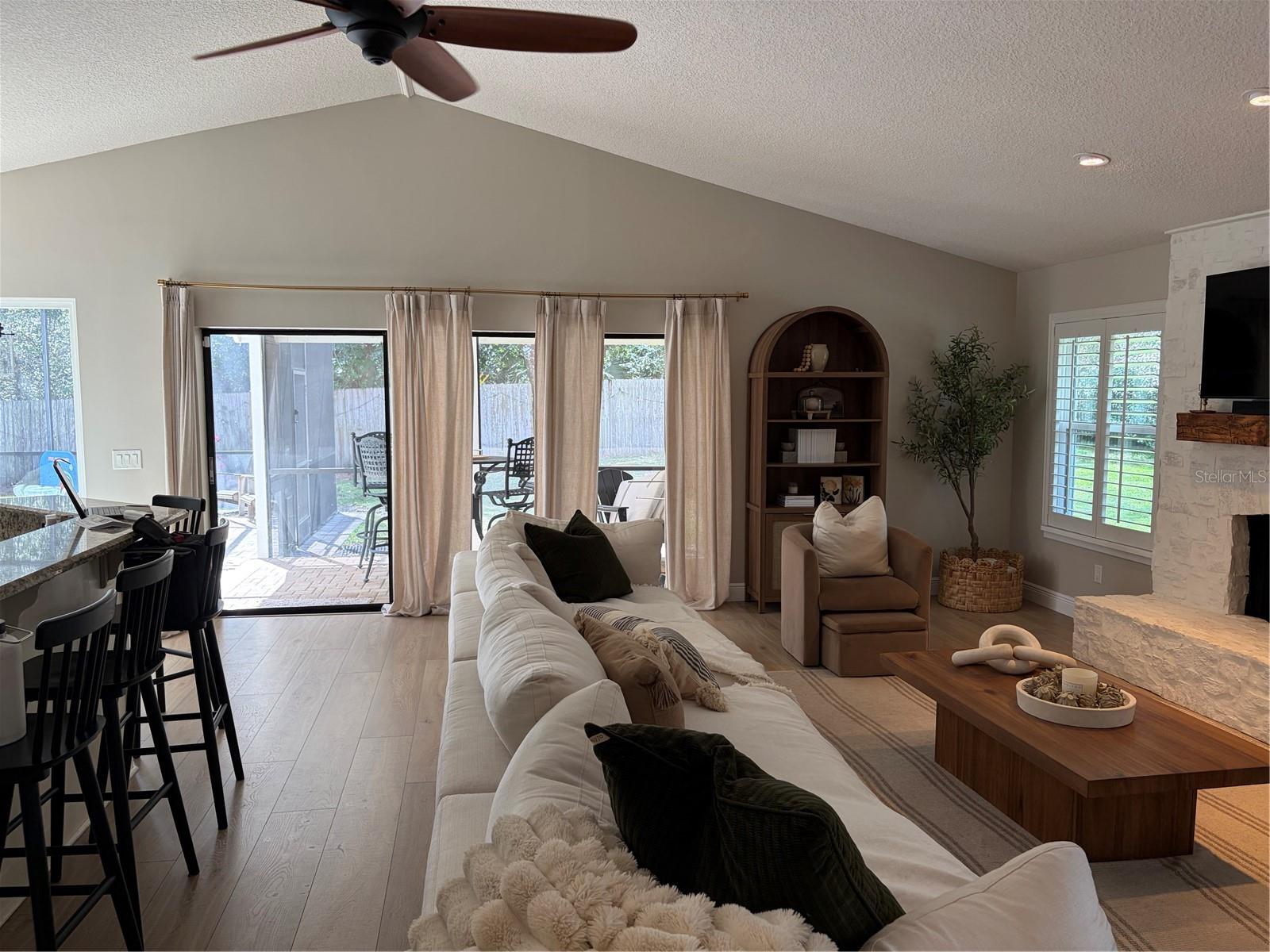 Image 12 of 60 For 104 Stonebrook Court