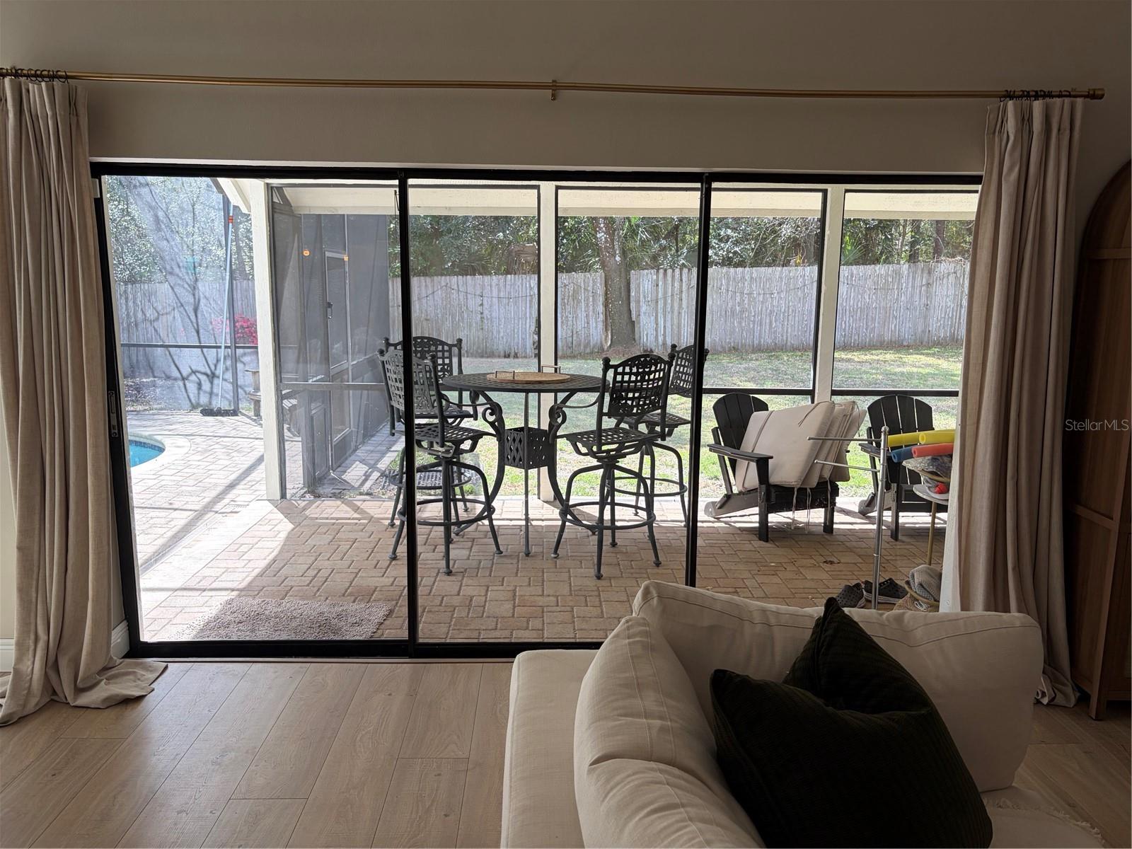 Image 14 of 60 For 104 Stonebrook Court