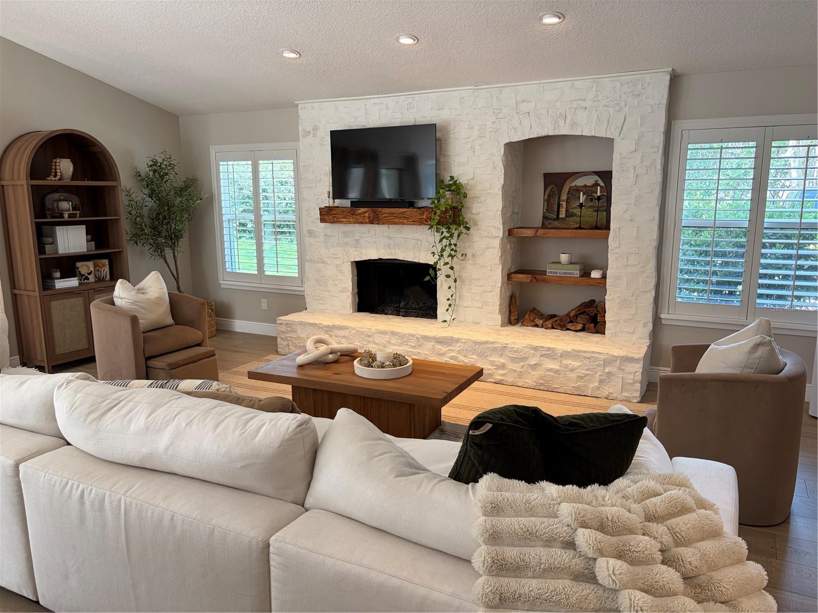 Image 9 of 60 For 104 Stonebrook Court