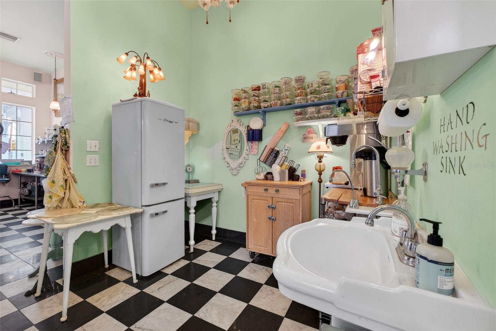 Image 23 of 50 For 197 Church Street